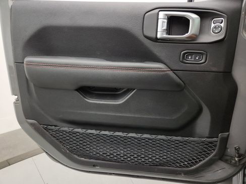 Used 2022 Jeep Gladiator Rubicon w/ Cold Weather Group image 19