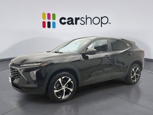 Used 2025 Chevrolet Trax RS w/ Driver Confidence Package image 1