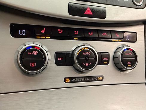 Used 2014 Volkswagen CC R-Line image 17