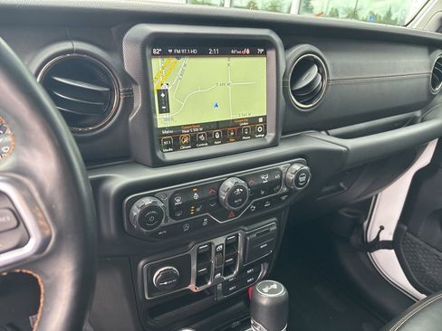 Used 2021 Jeep Wrangler Unlimited Sahara AWD/4WD image 10