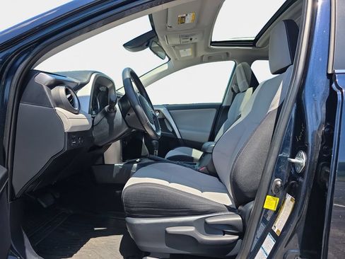 Used 2018 Toyota RAV4 XLE AWD/4WD image 12