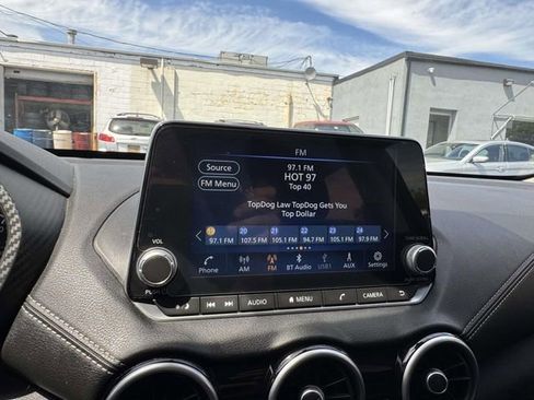 Used 2024 Nissan Sentra SV FWD image 33