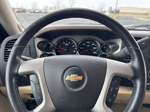 Used 2014 Chevrolet Silverado 2500 LT w/ Interior Plus Package image 10