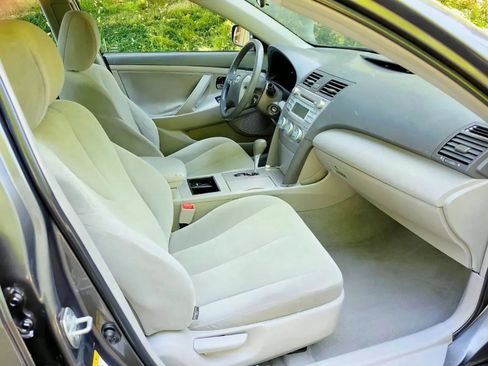 Used 2008 Toyota Camry LE FWD image 11