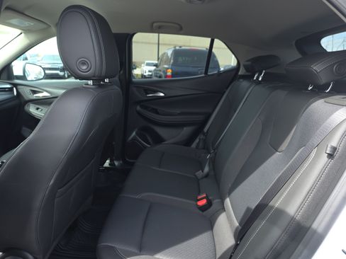 Used 2024 Buick Encore GX Preferred image 12