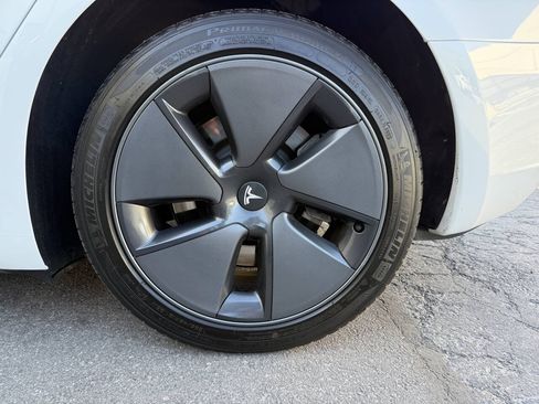Used 2023 Tesla Model 3 Standard Range RWD image 30