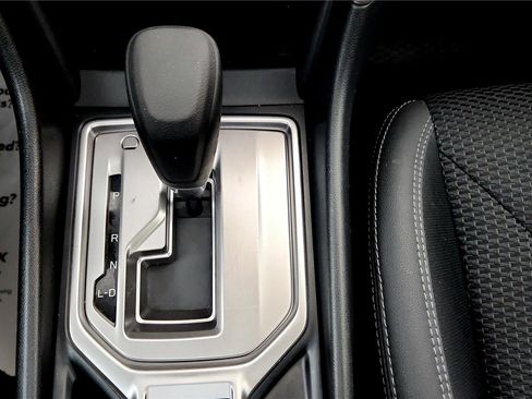 Used 2019 Subaru Forester Premium image 29