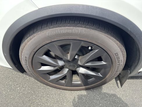 Used 2022 Tesla Model X Plaid AWD/4WD image 38