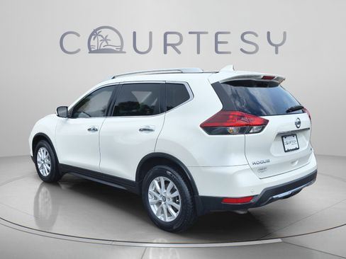 Certified 2019 Nissan Rogue SV FWD image 5