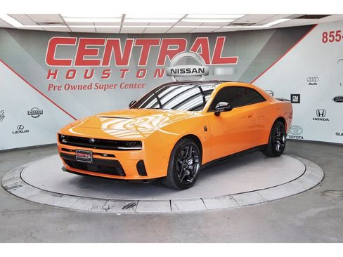 Used 2026 Dodge Charger Scat Pack w/ Blacktop Package AWD/4WD image 2