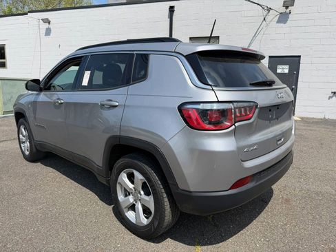 Used 2018 Jeep Compass Latitude AWD/4WD image 5