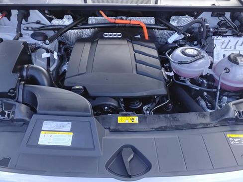 Certified 2024 Audi Q5 e Premium Plus image 11