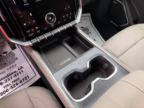 Used 2026 GMC Acadia Elevation w/ Elevation Premium Package FWD image 22