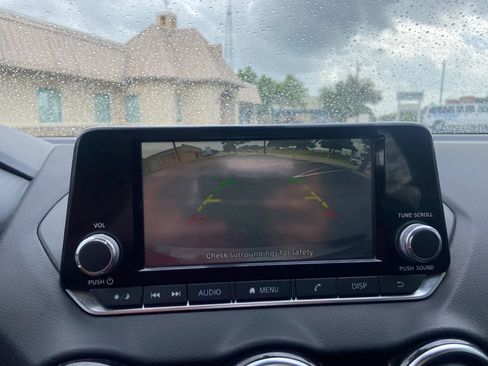 Used 2025 Nissan Sentra S image 11