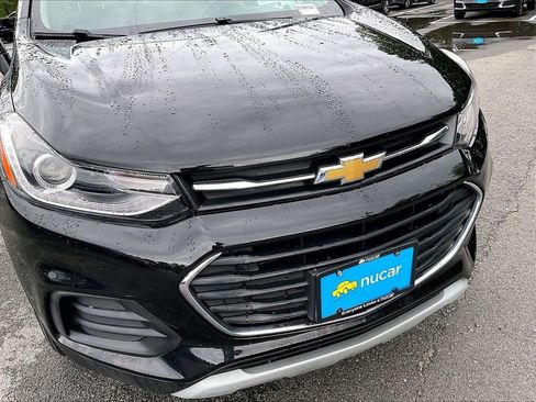 Used 2022 Chevrolet Trax LT w/ LT Convenience Package AWD/4WD image 25