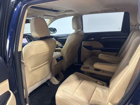 Used 2014 Toyota Highlander Limited AWD/4WD image 33