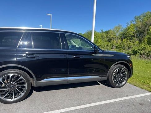 Used 2023 Lincoln Aviator Reserve w/ Equipment Group 201A AWD/4WD image 10