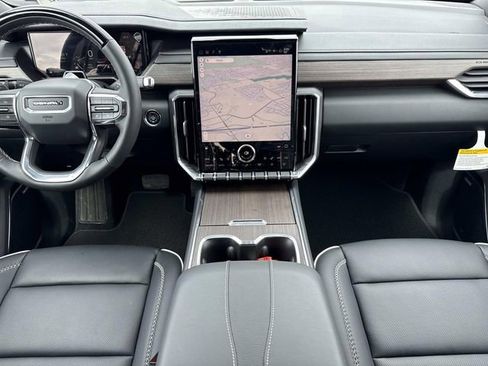 New 2026 GMC Acadia Denali w/ Super Cruise Package FWD image 21