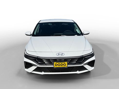 New 2026 Hyundai Elantra SE FWD image 8