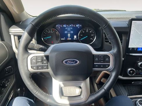 Used 2023 Ford Expedition XLT AWD/4WD image 12