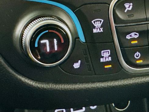 Used 2023 Chevrolet Equinox LT image 4