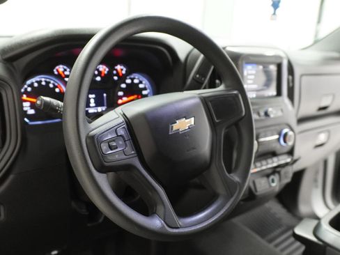 Used 2022 Chevrolet Silverado 1500 Custom image 8