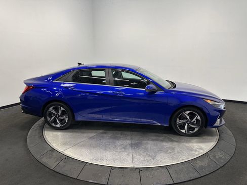 Certified 2023 Hyundai Elantra Limited image 8