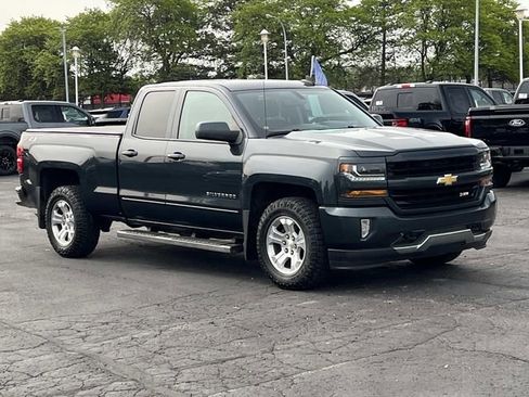 Used 2018 Chevrolet Silverado 1500 LT w/ All Star Edition AWD/4WD image 7