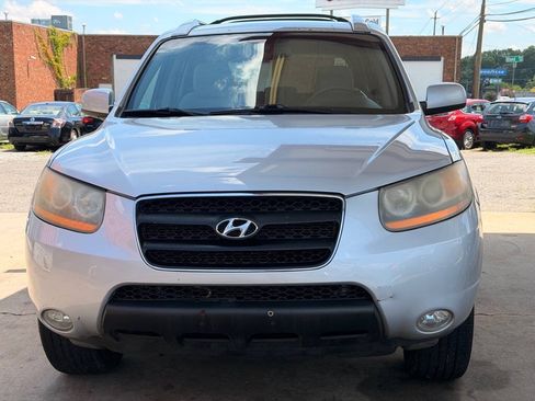 Used 2009 Hyundai Santa Fe SE FWD image 2