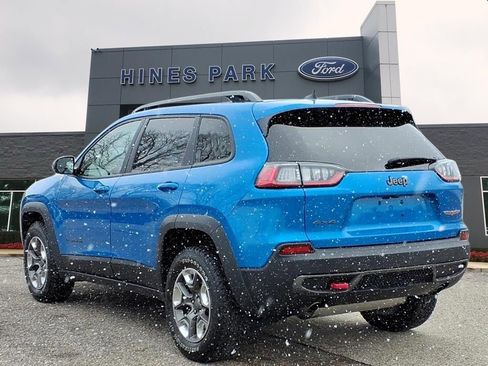 Used 2019 Jeep Cherokee Trailhawk w/ Cold Weather Group image 5