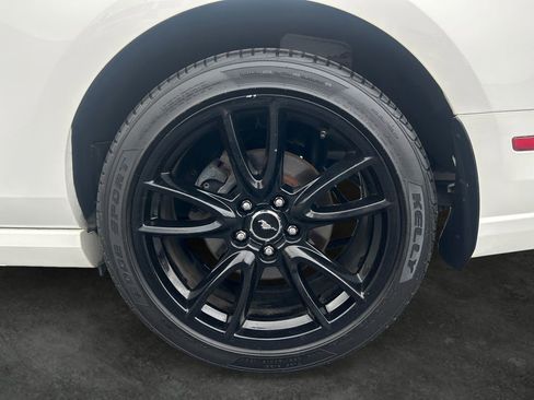 Used 2013 Ford Mustang GT Premium w/ Brembo Brake Pkg RWD image 5