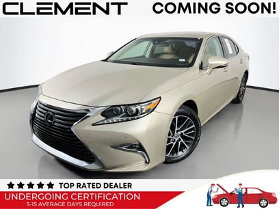 Used 2017 Lexus ES 350 w/ Luxury Package