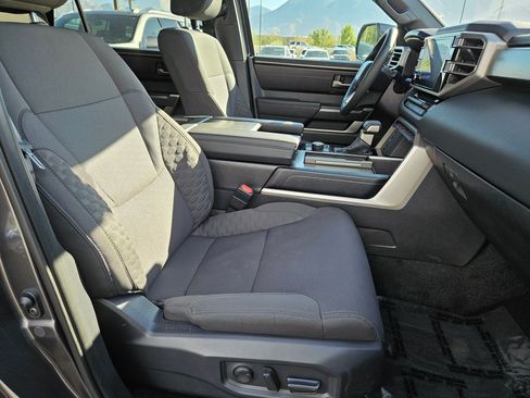 Used 2025 Toyota Sequoia SR5 AWD/4WD image 34