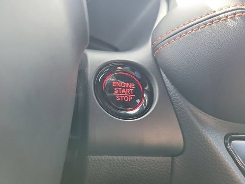 Certified 2025 Honda HR-V Sport image 28