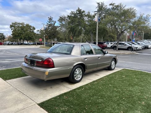 Used 2004 Mercury Grand Marquis LS image 3