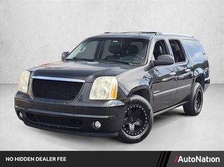 Used 2011 GMC Yukon XL Denali AWD/4WD video 1