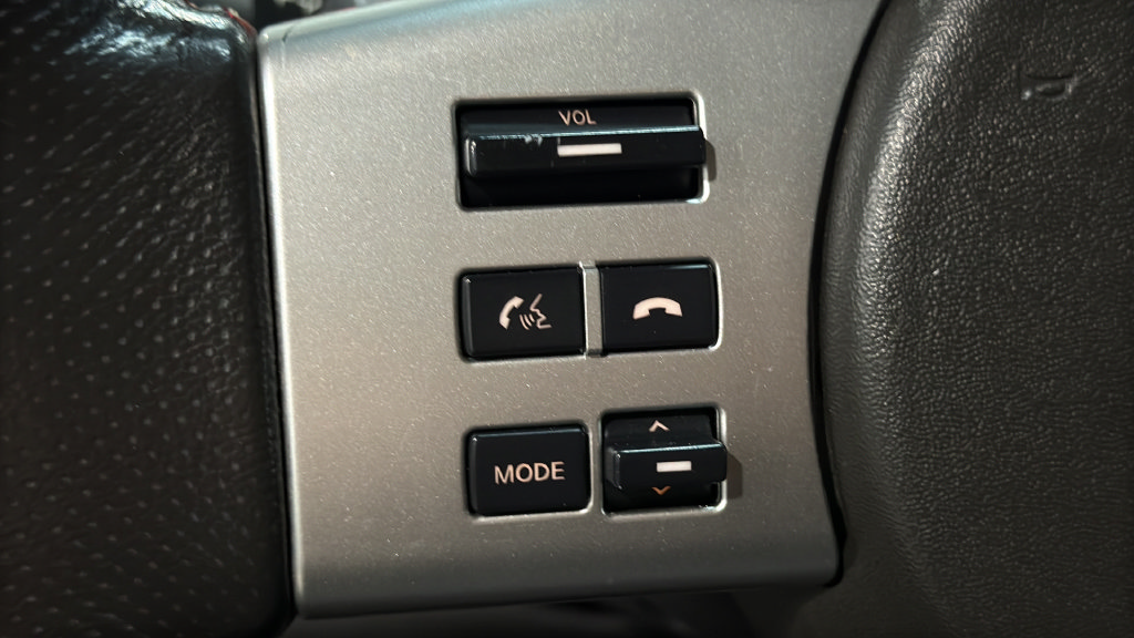 Used 2017 Nissan Frontier PRO-4X AWD/4WD image 19