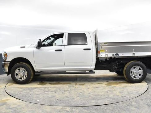 New 2024 RAM 2500 Tradesman w/ Chrome Appearance Group image 5