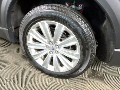 Used 2023 Ford Explorer Limited w/ Hybrid Equipment Group 310A AWD/4WD image 16