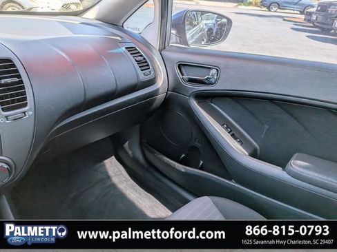 Used 2017 Kia Forte S w/ S Technology Package FWD image 16