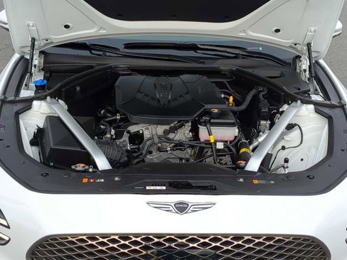 Used 2024 Genesis G70 2.5T image 15