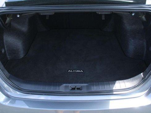 Used 2025 Nissan Altima 2.5 SV FWD image 6