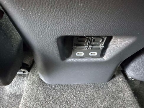 Used 2025 Toyota RAV4 XLE FWD image 22