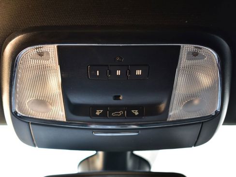 Used 2018 Jeep Grand Cherokee Limited RWD image 36