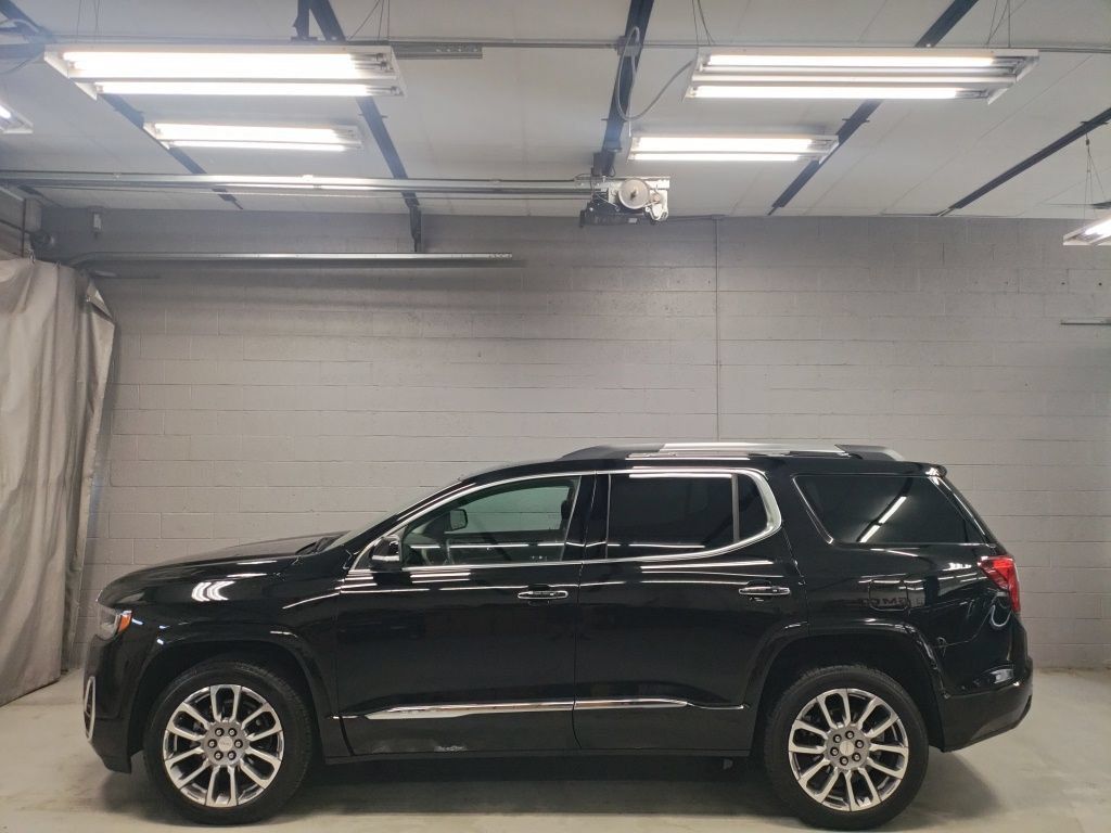 Used 2023 GMC Acadia Denali w/ Denali Technology Package FWD image 17