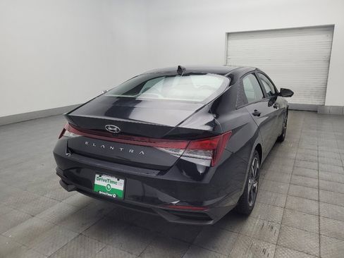 Used 2023 Hyundai Elantra SEL w/ Convenience Package FWD image 9