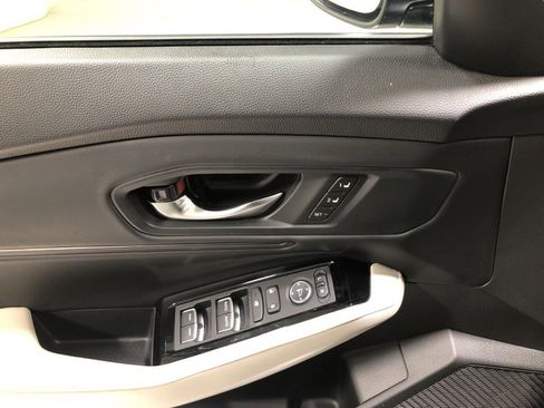 Used 2023 Honda Accord Touring image 21