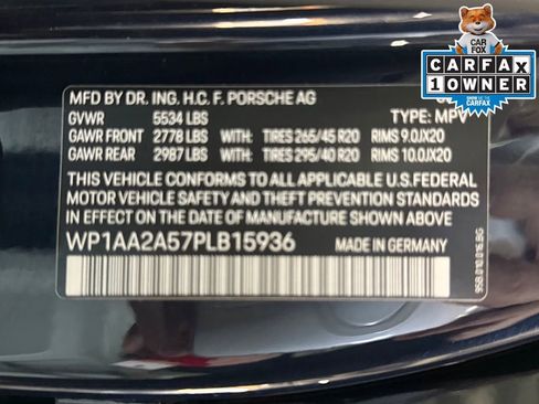 Used 2023 Porsche Macan Turbo image 33