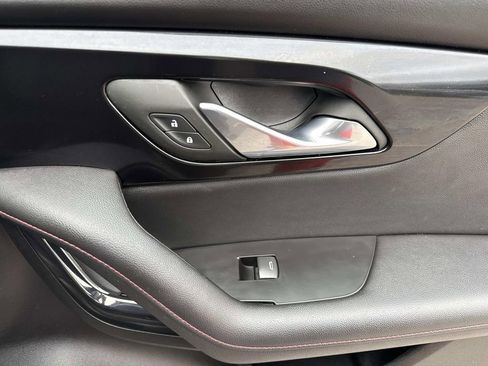 Certified 2025 Chevrolet Blazer RS FWD image 15