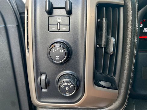 Used 2016 GMC Sierra 2500 Denali w/ Duramax Plus Package image 26